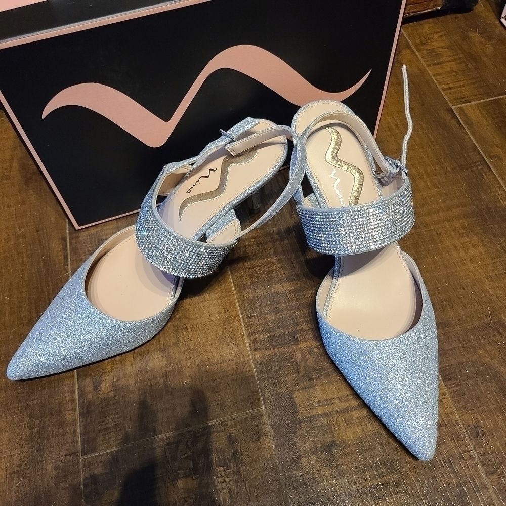 NEW Nina Tanika silver kitten heels